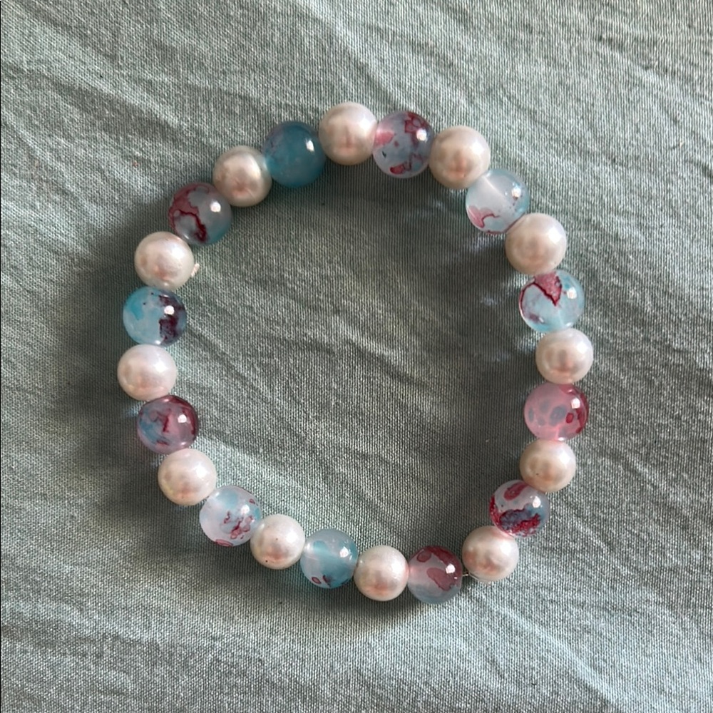 Elegant Pearl and Blue Beaded Bracelet